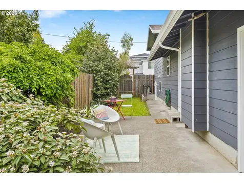 231 NE 90th Avenue Portland OR 97220