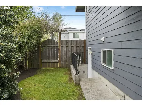 231 NE 90th Avenue Portland OR 97220