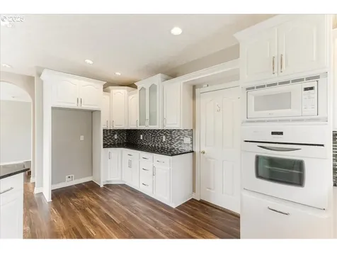 3988 New Carissa Lane NE Salem OR 97305
