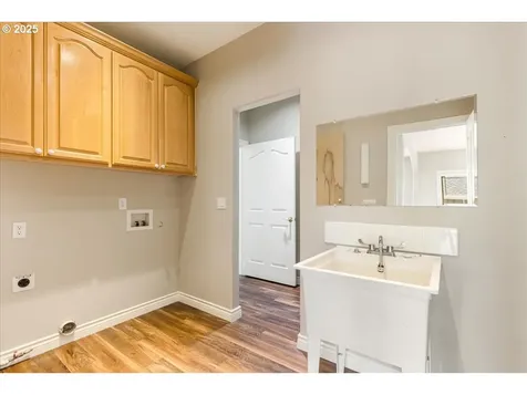 3988 New Carissa Lane NE Salem OR 97305