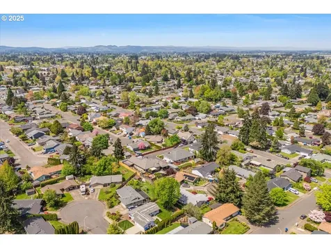 3988 New Carissa Lane NE Salem OR 97305