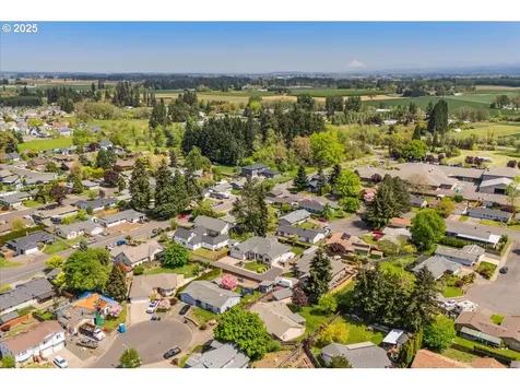 3988 New Carissa Lane NE Salem OR 97305