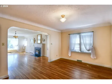 215 NW Despain Avenue Pendleton OR 97801