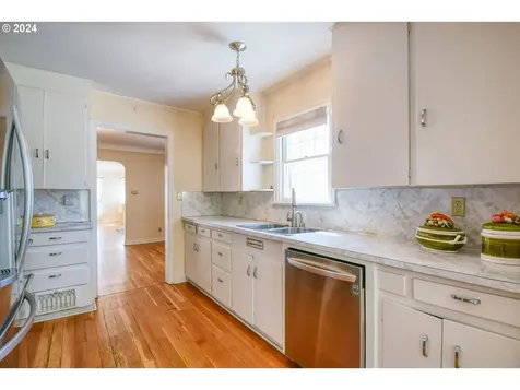 215 NW Despain Avenue Pendleton OR 97801