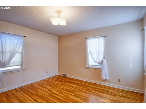 215 NW Despain Avenue Pendleton OR 97801