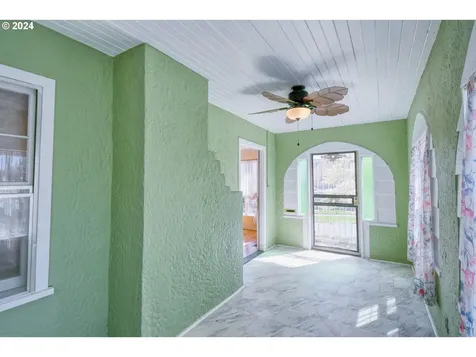 215 NW Despain Avenue Pendleton OR 97801