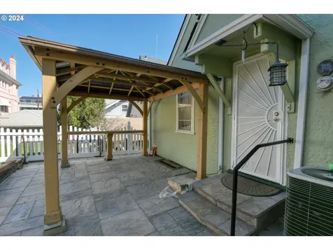 215 NW Despain Avenue Pendleton OR 97801