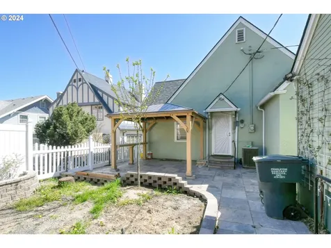215 NW Despain Avenue Pendleton OR 97801