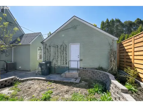 215 NW Despain Avenue Pendleton OR 97801