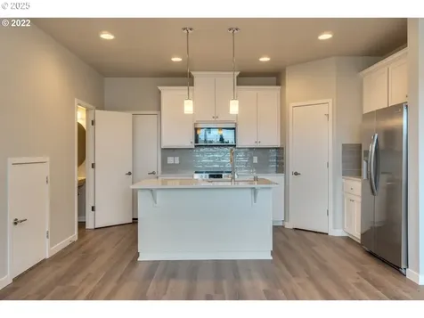 12033 SE 5th Street Vancouver WA 98683