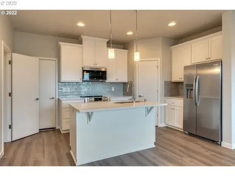 12033 SE 5th Street Vancouver WA 98683