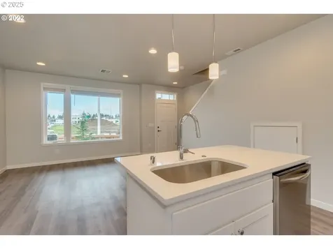 12033 SE 5th Street Vancouver WA 98683