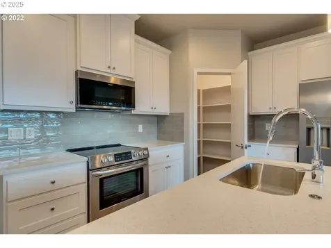 12033 SE 5th Street Vancouver WA 98683