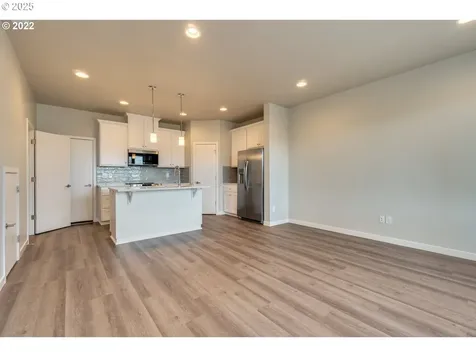 12033 SE 5th Street Vancouver WA 98683