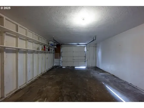 646 W Quinalt Street Springfield OR 97477
