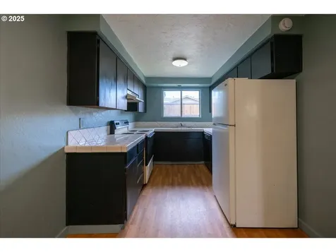 646 W Quinalt Street Springfield OR 97477