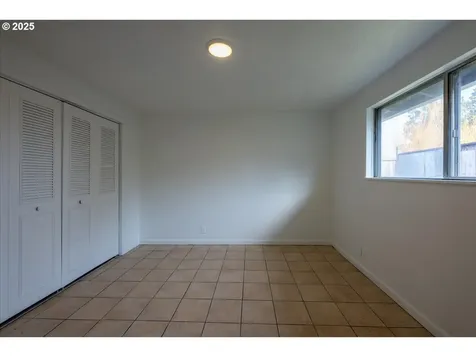 646 W Quinalt Street Springfield OR 97477