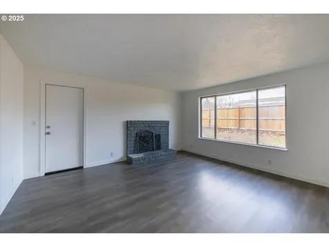 646 W Quinalt Street Springfield OR 97477
