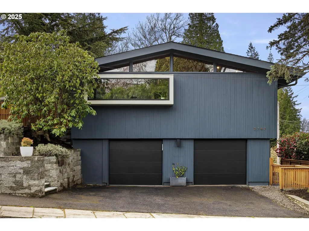 3747 SW Chehalem Avenue Portland OR 97239