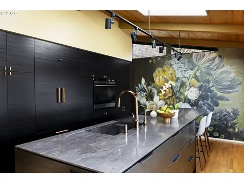 3747 SW Chehalem Avenue Portland OR 97239