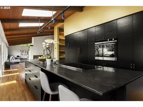 3747 SW Chehalem Avenue Portland OR 97239