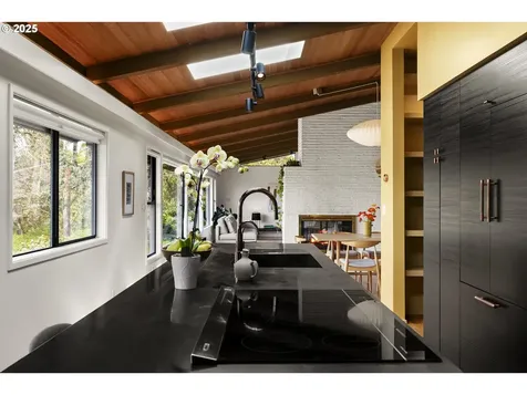 3747 SW Chehalem Avenue Portland OR 97239