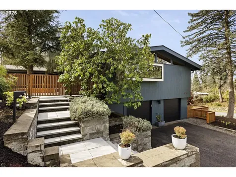 3747 SW Chehalem Avenue Portland OR 97239