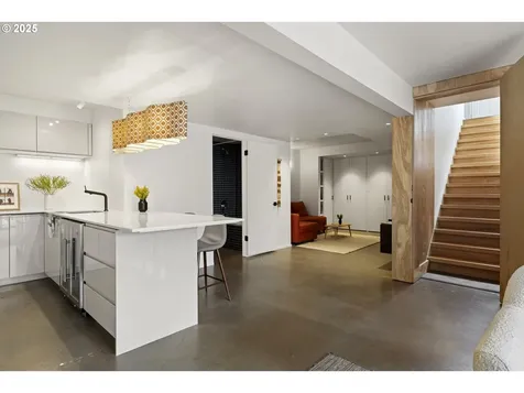 3747 SW Chehalem Avenue Portland OR 97239