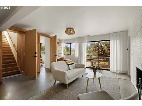 3747 SW Chehalem Avenue Portland OR 97239