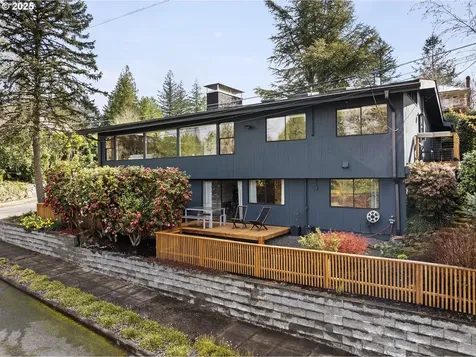 3747 SW Chehalem Avenue Portland OR 97239
