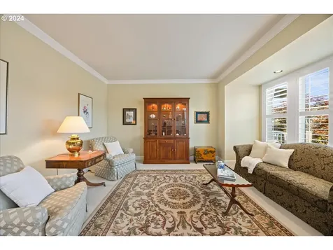 4735 Amherst Court Lake Oswego OR 97035