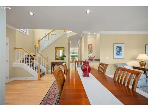 4735 Amherst Court Lake Oswego OR 97035