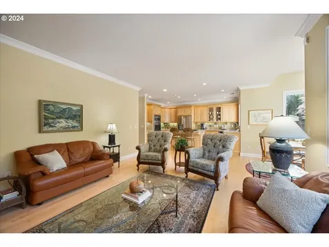 4735 Amherst Court Lake Oswego OR 97035