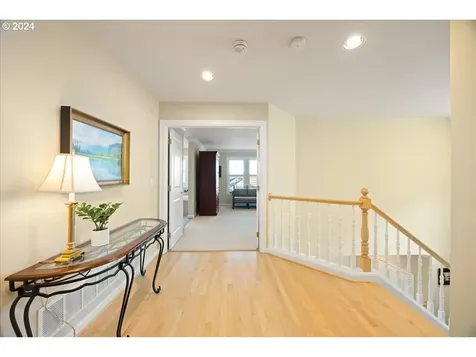 4735 Amherst Court Lake Oswego OR 97035