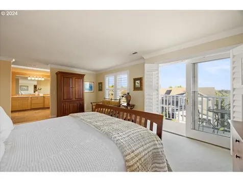 4735 Amherst Court Lake Oswego OR 97035
