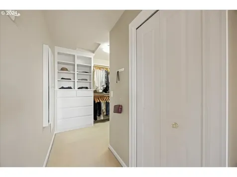 4735 Amherst Court Lake Oswego OR 97035