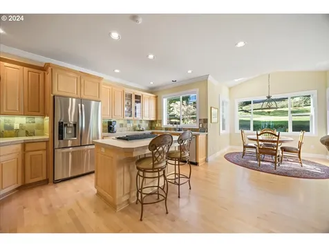 4735 Amherst Court Lake Oswego OR 97035