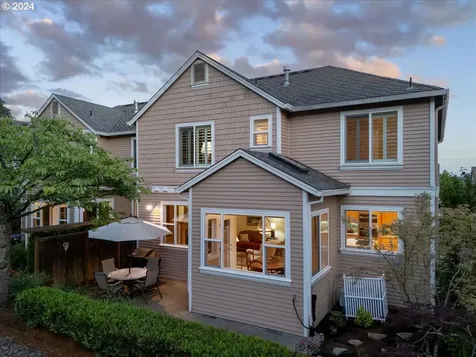 4735 Amherst Court Lake Oswego OR 97035