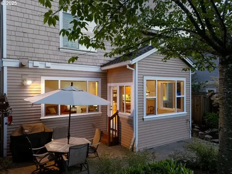 4735 Amherst Court Lake Oswego OR 97035