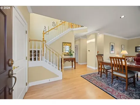 4735 Amherst Court Lake Oswego OR 97035