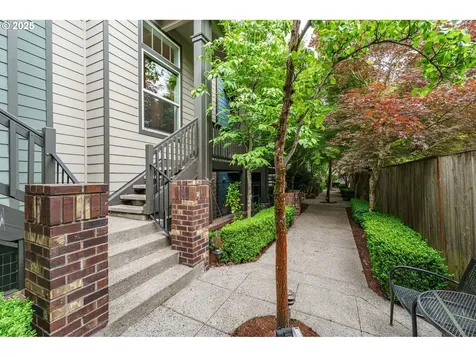 8867 SE 13th Avenue Portland OR 97202
