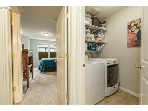 8867 SE 13th Avenue Portland OR 97202