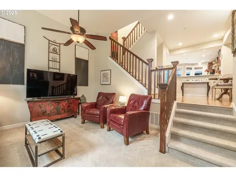 8867 SE 13th Avenue Portland OR 97202