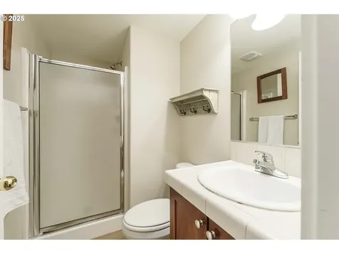 8867 SE 13th Avenue Portland OR 97202