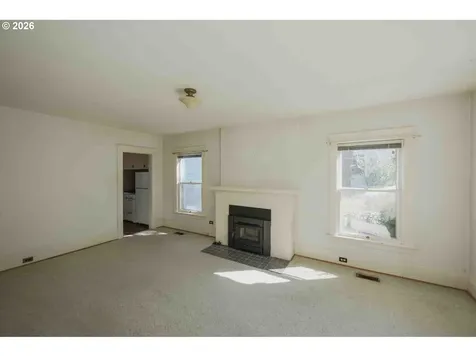 8450 SW 37th Avenue Portland OR 97219