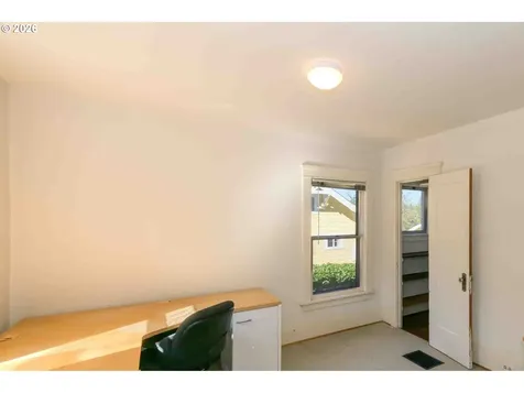 8450 SW 37th Avenue Portland OR 97219