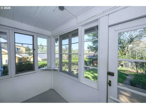 8450 SW 37th Avenue Portland OR 97219