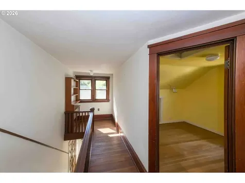 8450 SW 37th Avenue Portland OR 97219