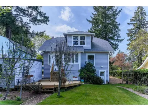 8450 SW 37th Avenue Portland OR 97219