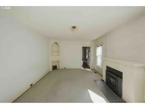 8450 SW 37th Avenue Portland OR 97219